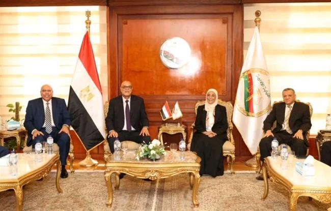 رئيس هيئة قضايا الدولة يزور رئيسة النيابة الإدارية لتهنئتها بالمنصب الجديد