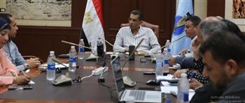 محافظ البحر الأحمر يبحث معدلات إنجاز مشروعات الصرف الصحي بالغردقة
