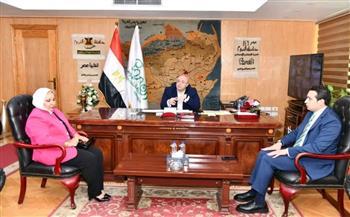 محافظ الفيوم يناقش مع الاتحاد الإقليمي للجمعيات الأهلية توسيع مظلة الحماية الاجتماعية