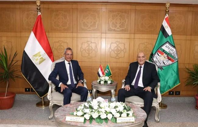 وزير الشئون النيابية يهنئ رئيس هيئة قضايا الدولة بتوليه مهام منصبه