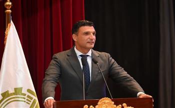 وزير الصناعة يشارك فعاليات حفل تخرج الدفعة الخامسة لطلاب مدرسة السويدي للتكنولوجيا