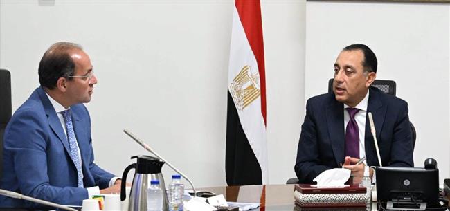 رئيس الوزراء يُتابع مع وزير المالية عددا من ملفات العمل