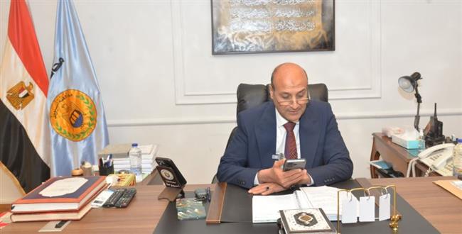 الثانوية العامة.. محافظ أسيوط يهنئ الطالب عبدالرحمن أحمد عبدالمالك لحصوله المركز التاسع 