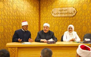   الشيخ أيمن عبدالغني يشهد الملتقى السنوي الأول لمديري إدارات التوجيه الفني