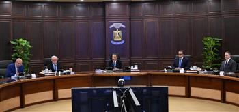   رئيس الوزراء: عودة الخدمات مرة أخري لطبيعتها فى ميناء دمياط
