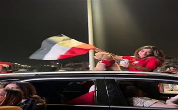   على طريقتها الخاصة.. يارا السكري تحتفل بفوز المنتخب الوطني بعلم مصر وسط جمهورها