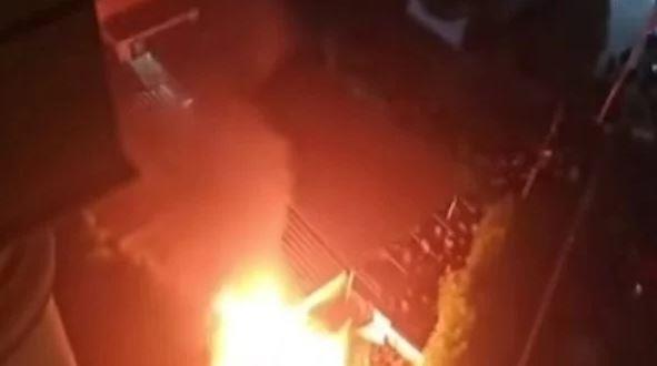 التحقيق في نشوب حريق شب داخل مدرسة بـ بنها