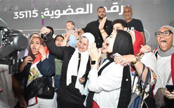 عضو نادي سموحة تفوز بسيارة بعد توقعها الصحيح لنتيجة مباراة مصر وأستراليا