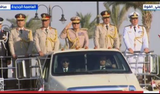 بالزي العسكري.. السيسي يفتتح مقر القيادة الاستراتيجية للدولة بالعاصمة الجديدة