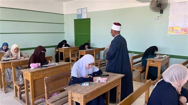 اليوم.. طلاب الأدبي بالثانوية الأزهرية يؤدون الامتحان في مادة البلاغة