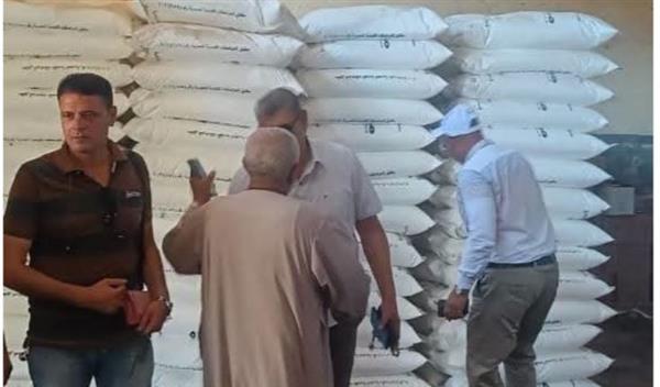 جولات ميدانية مكثفة لمتابعة صرف الأسمدة وحل مشاكل المزارعين بمركز قطور