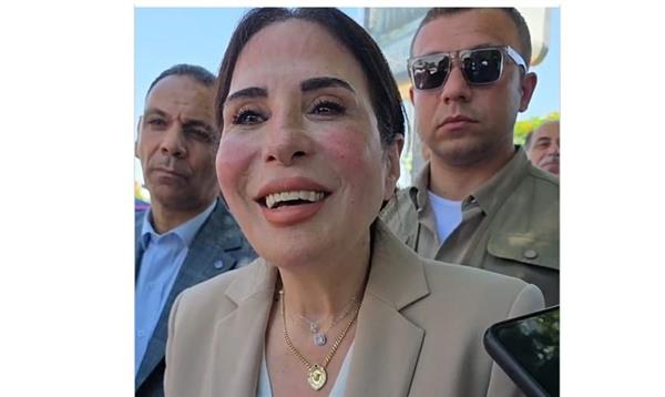 وزيرة الإسكان للصحفيين: "اسألوا مي يا جماعة"