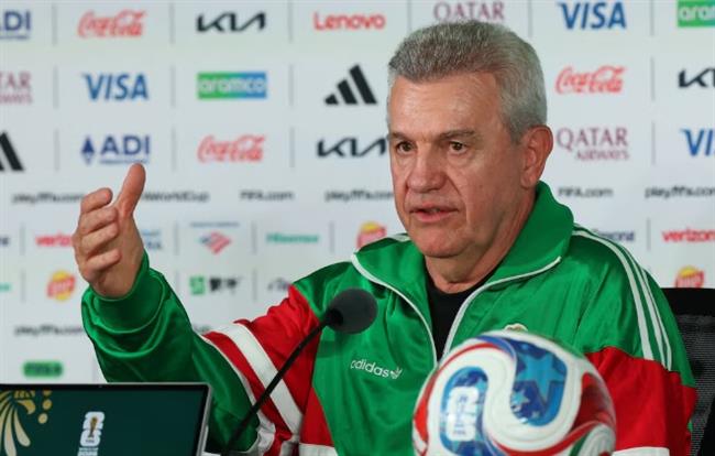 أجيري: فخور بلاعبي المكسيك رغم وداع كأس العالم