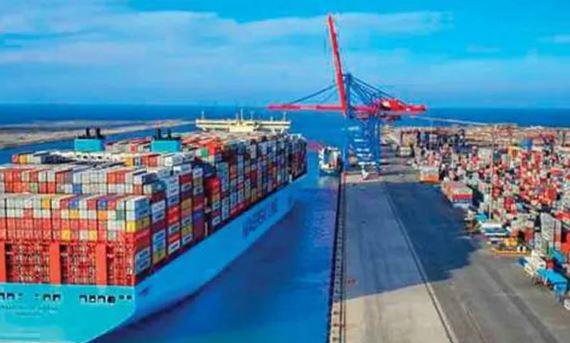 تداول 167 ألف طن بضائع و8402 حاوية بميناء الإسكندرية