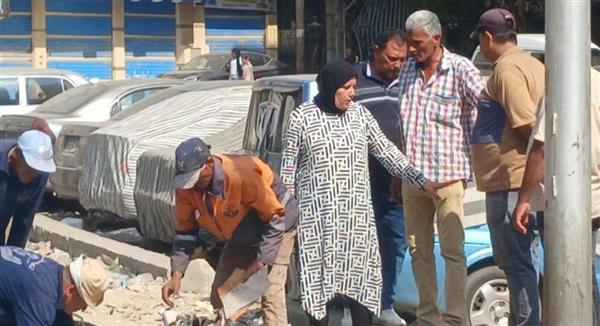 تمهيداً لتطويره..رفع مخلفات وإشغالات شارع الخمسين بشبرا الخيمة