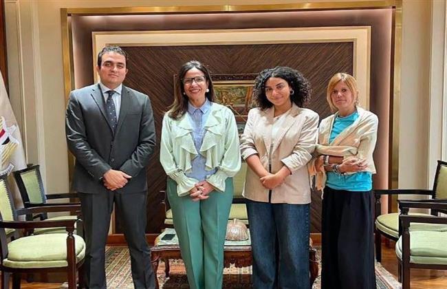 وزيرة الثقافة تستقبل وفد "يونيك مصر" لبحث مشروعات مشتركة