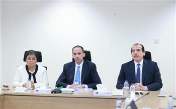   نائب وزير الصحة يترأس اجتماع لجنة تقييم أداء مديري الشؤون الصحية بالمحافظات