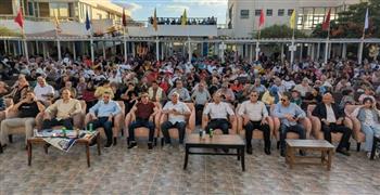   محافظ دمياط يساند الفراعنة وسط الجماهير