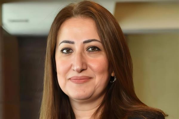 "داليا الباز" تشيد بأداء منتخب مصر.. وتوجّه بتصميم طابع بريد يوثق المشاركات في كأس العالم