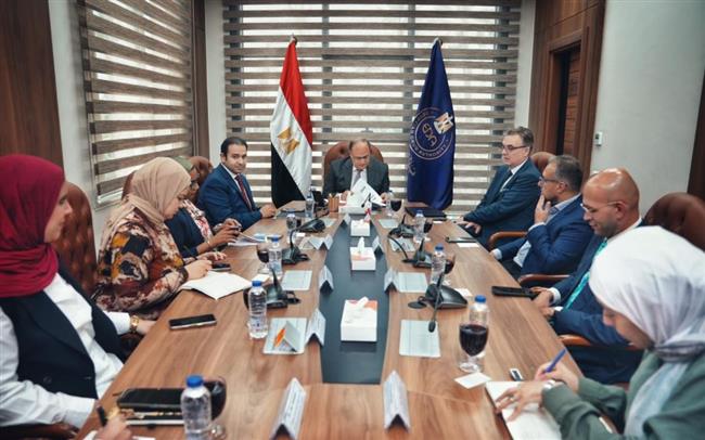 رئيس هيئة الدواء المصرية يبحث مع شركة "سينكتيك" البولندية تعزيز الاستثمارات الدوائية
