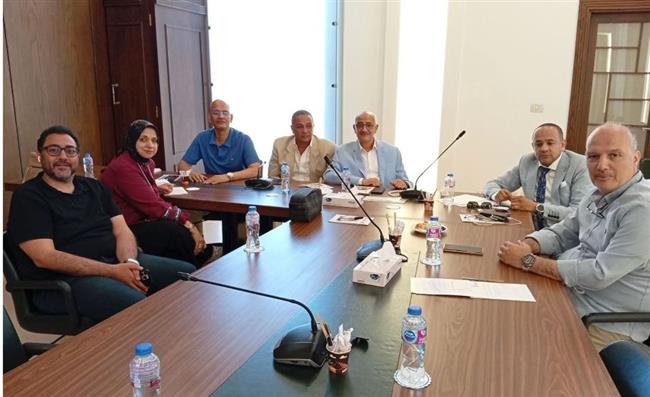 لجنة المصدّرين والتجارة الخارجية تناقش تحديات القطاع وتطرح رؤى لتعزيز تنافسية الصادرات المصرية