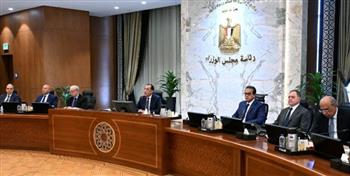 وزير الكهرباء يستعرض القدرات الحالية والمخططة من الطاقات المتجددة