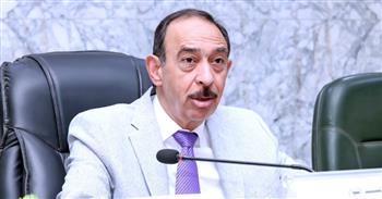 محافظ سوهاج يناقش معدلات الأداء في عدد من الملفات الهامة