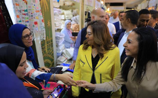 مايا مرسي ومنال عوض تفتتحان معرض «ديارنا» للحرف اليدوية والتراثية بالساحل الشمالي