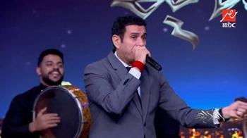   بعد ظهور محمود الليثي به.. أعرف سر الصوف الأحمر على اليد