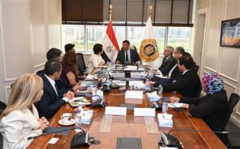 وزير الصناعة يبحث مع شركة جيانغسو تشانغهونغ الصينية خطة الشركة لإقامة مجمع صناعي