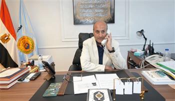 محافظ أسيوط يهنئ الطالبة "هناء" لحصولها المركز الأول على مستوى الجمهورية في الدبلومات الفنية
