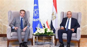   وزير الخارجية يلتقي المدير العام للوكالة الدولية للطاقة الذرية بمدينة العلمين