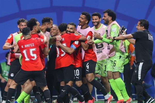 بعثة المنتخب الوطني تغادر فندق الإقامة في طريقها إلى مصر