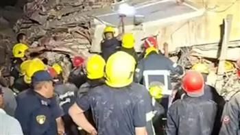 انتشال أول ضحية من تحت أنقاض عقار زفتى المنهار واستمرار عمليات البحث