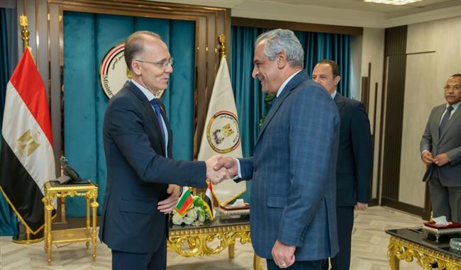 وزير الدولة للإنتاج الحربي يبحث مع سفير بلغاريا بالقاهرة سبل تعزيز التعاون المشترك