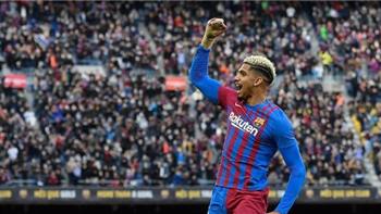   برشلونة يراقب لابورت لتعويض رحيل أراوخو إلى ليفربول