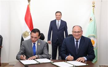   وزير الزراعة يشهد توقيع اتفاق بين "الريف المصري الجديد" و"مركز البحوث الزراعية"