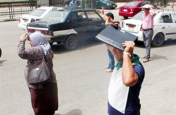 «40 درجة مش كل الحكاية»..  لماذا أصبح أغسطس أصعب على المصريين؟