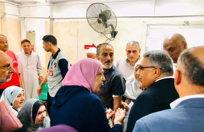 محافظ الدقهلية في زيارة مفاجئة لعيادة التأمين الصحي بجديلة