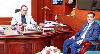 محافظ سوهاج يستقبل وكيل وزارة العمل الجديد بالمحافظة