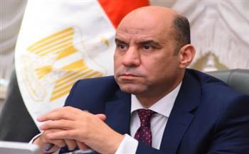      حادث الدواويس بالإسماعيلية.. وزير العمل يتابع أوضاع المصابين ويدعم أسر الضحايا