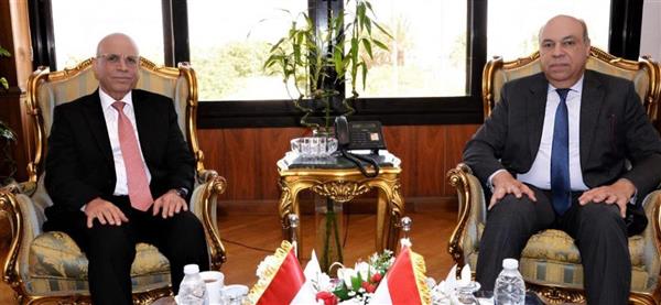 مصر والعراق تبحثان تعزيز التعاون في الطيران المدني وتبادل الخبرات
