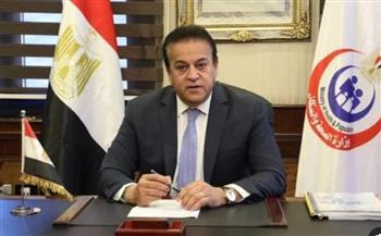 تنفيذًا لتوجيهات السيسي.. وزير الصحة يتابع مصابي حادث الدواويس