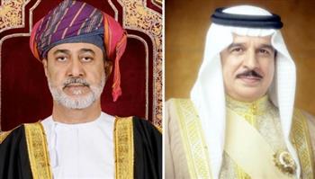   عاهل البحرين وسلطان عمان يؤكدان أهمية ضمان حرية الملاحة البحرية