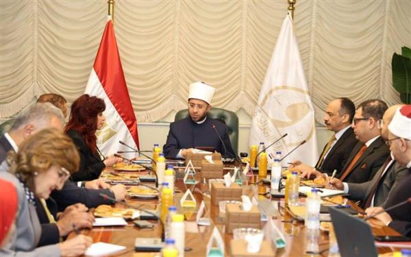 وزير الأوقاف يستقبل رئيس اتحاد المستثمرات العرب لبحث آفاق التعاون المشترك
