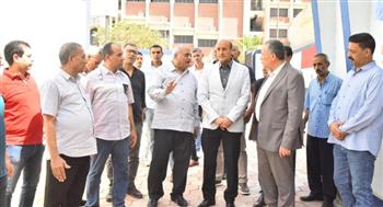   محافظ أسيوط يتفقد مدارس "المصرية الإيطالية للتكنولوجيا التطبيقية" 