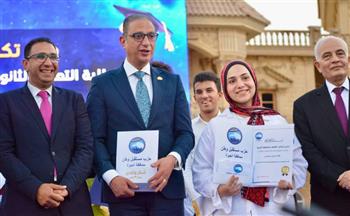 "مستقبل وطن" يحتفل بأوائل الثانوية العامة والأزهرية والدبلومات الفنية بالجيزة