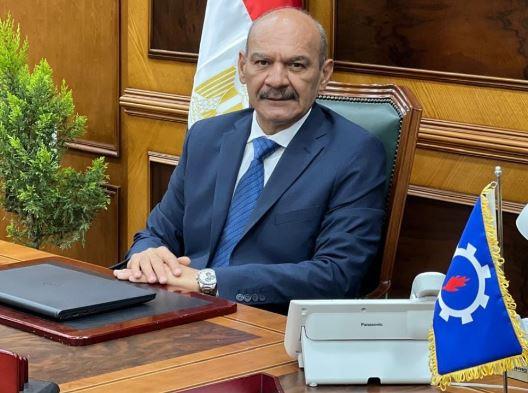 محافظ السويس يوجه بالتصدي لأي تعديات على الشواطئ وحماية حق المواطنين
