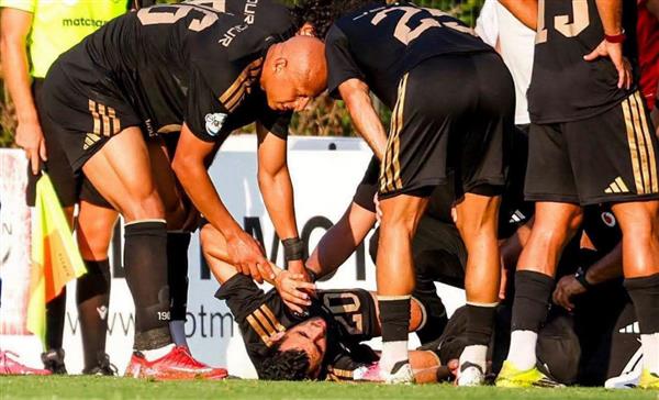 إصابة يوسف بلعمري في الركبة خلال ودية الأهلي وبادالونا