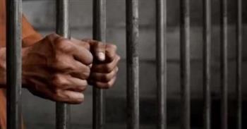 خلافات مالية وراء الجريمة.. إحالة أوراق 3 متهمين للمفتي لقتل مسن ودفن جثمانه في الفرافرة